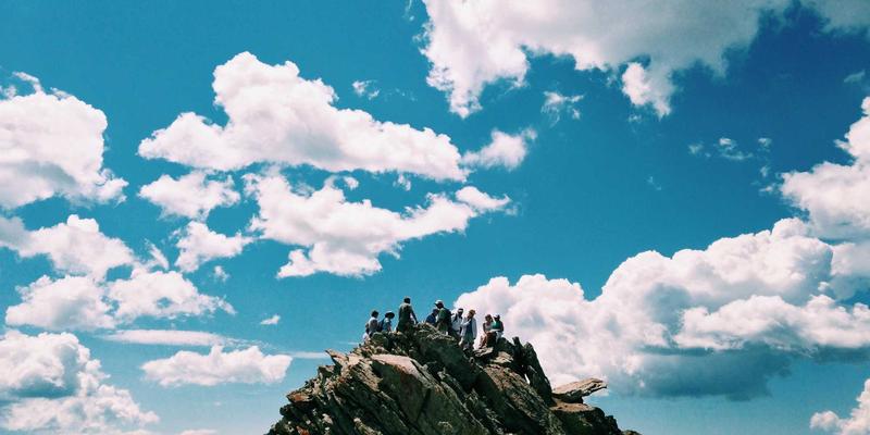 财富管理新视角：江西一洲投资如何通过锂电与光伏产业链布局实现资产配置升级